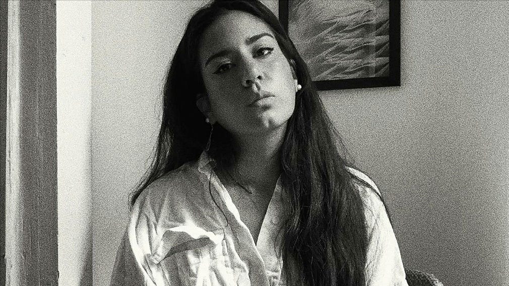 Aria Abers ”Good girl” utforskar identitet och kultur i Berlin